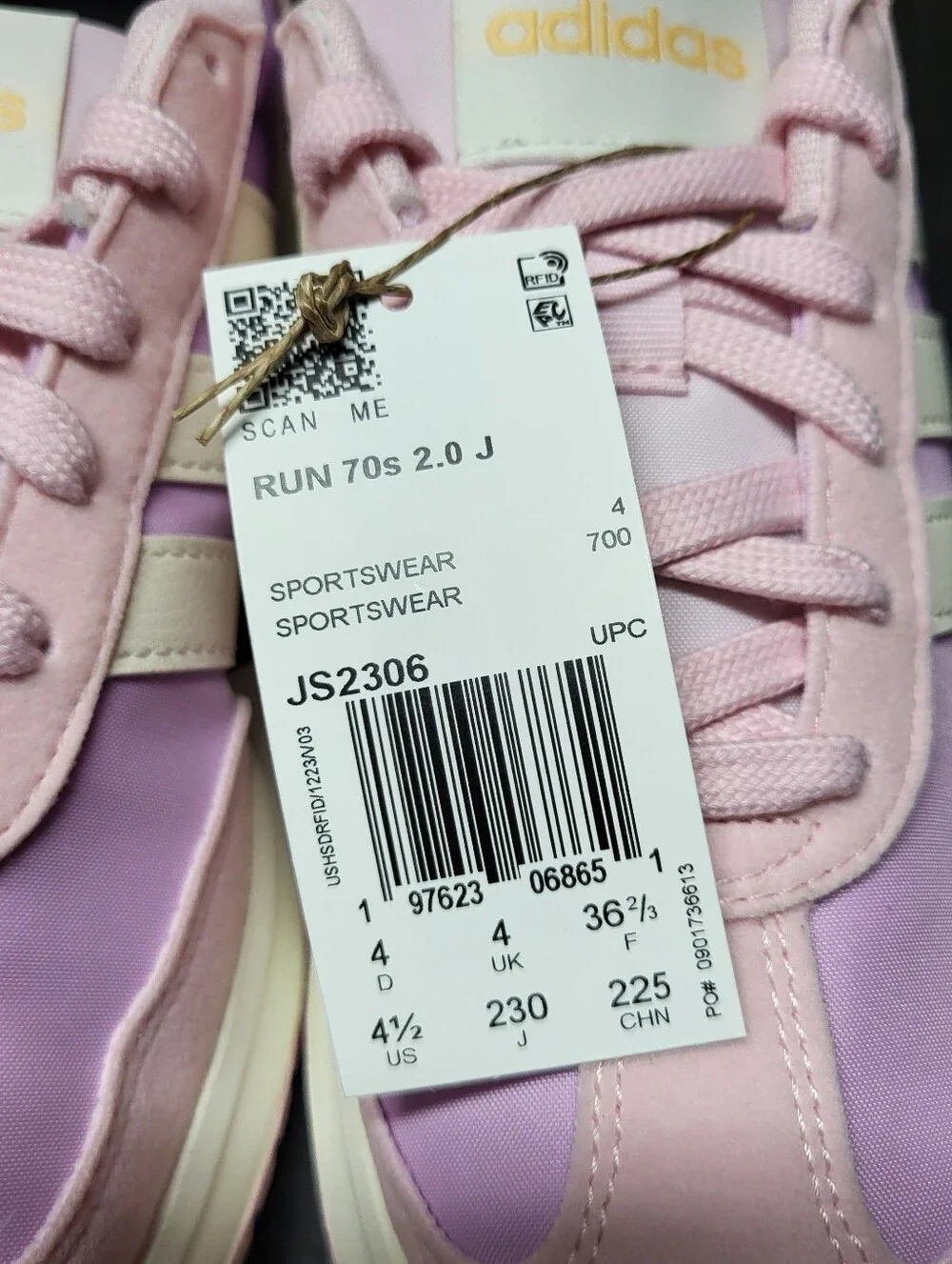 adidas women sneaker